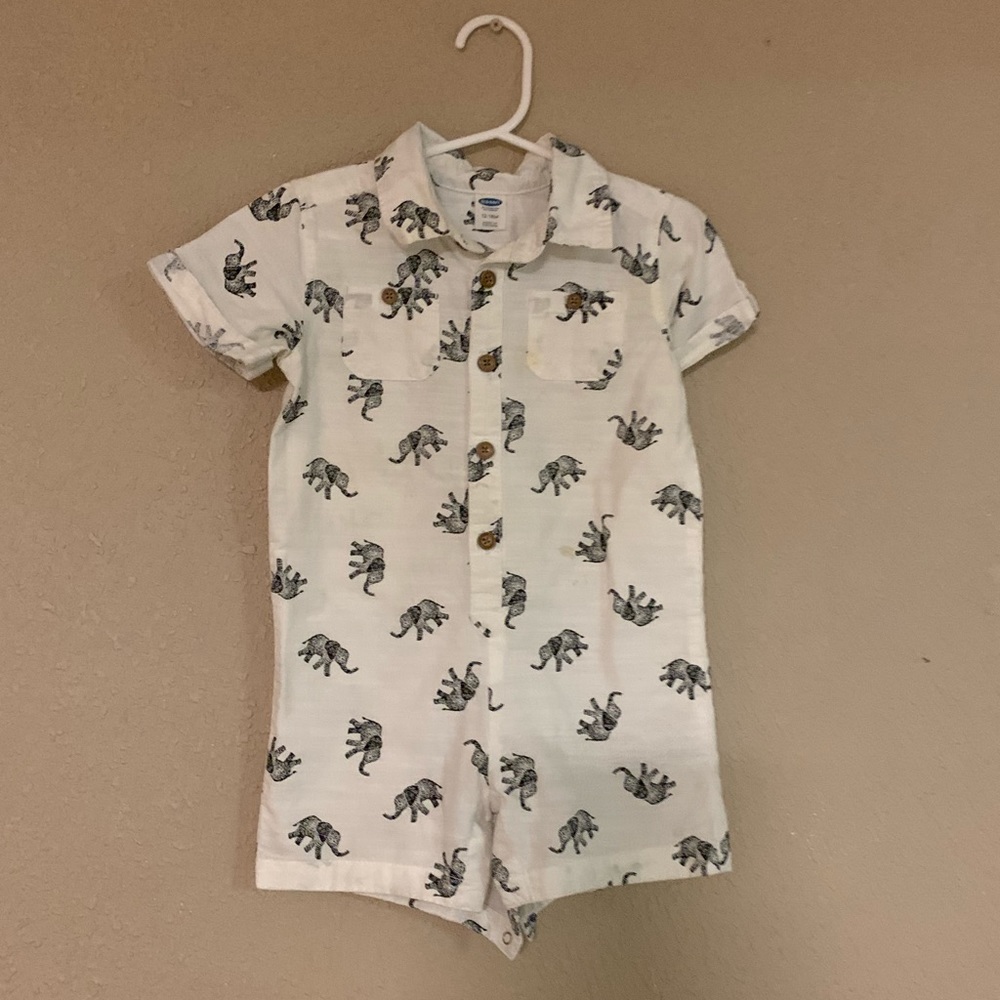 Old navy shortall / Jon Jon / romper elephant